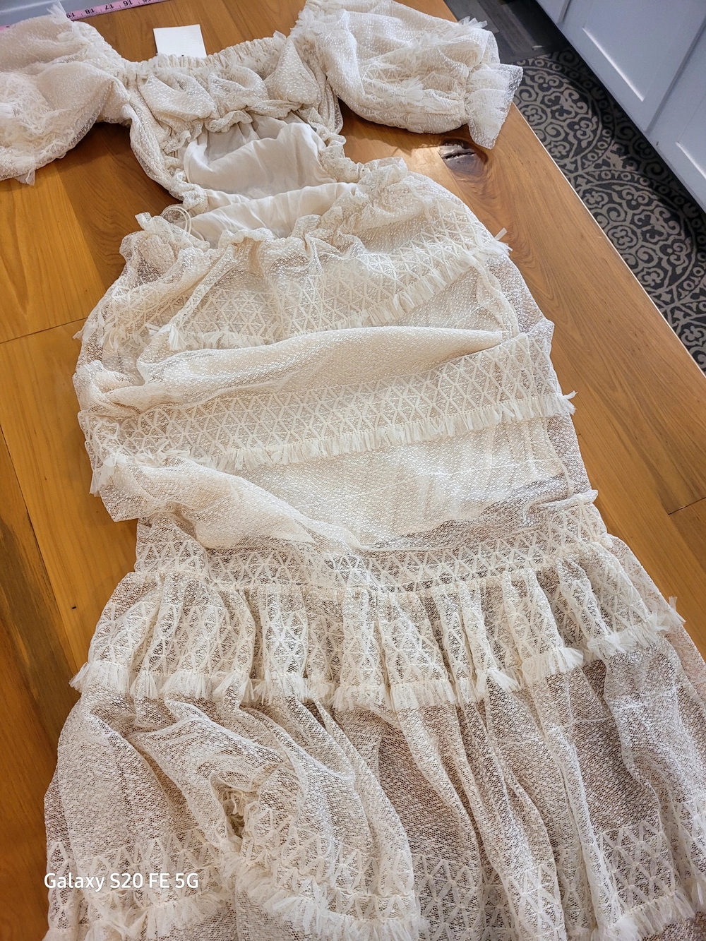 Boho Off-Shoulder White Lace Maxi Dress with Cutout Waist - Picture 7 of 10